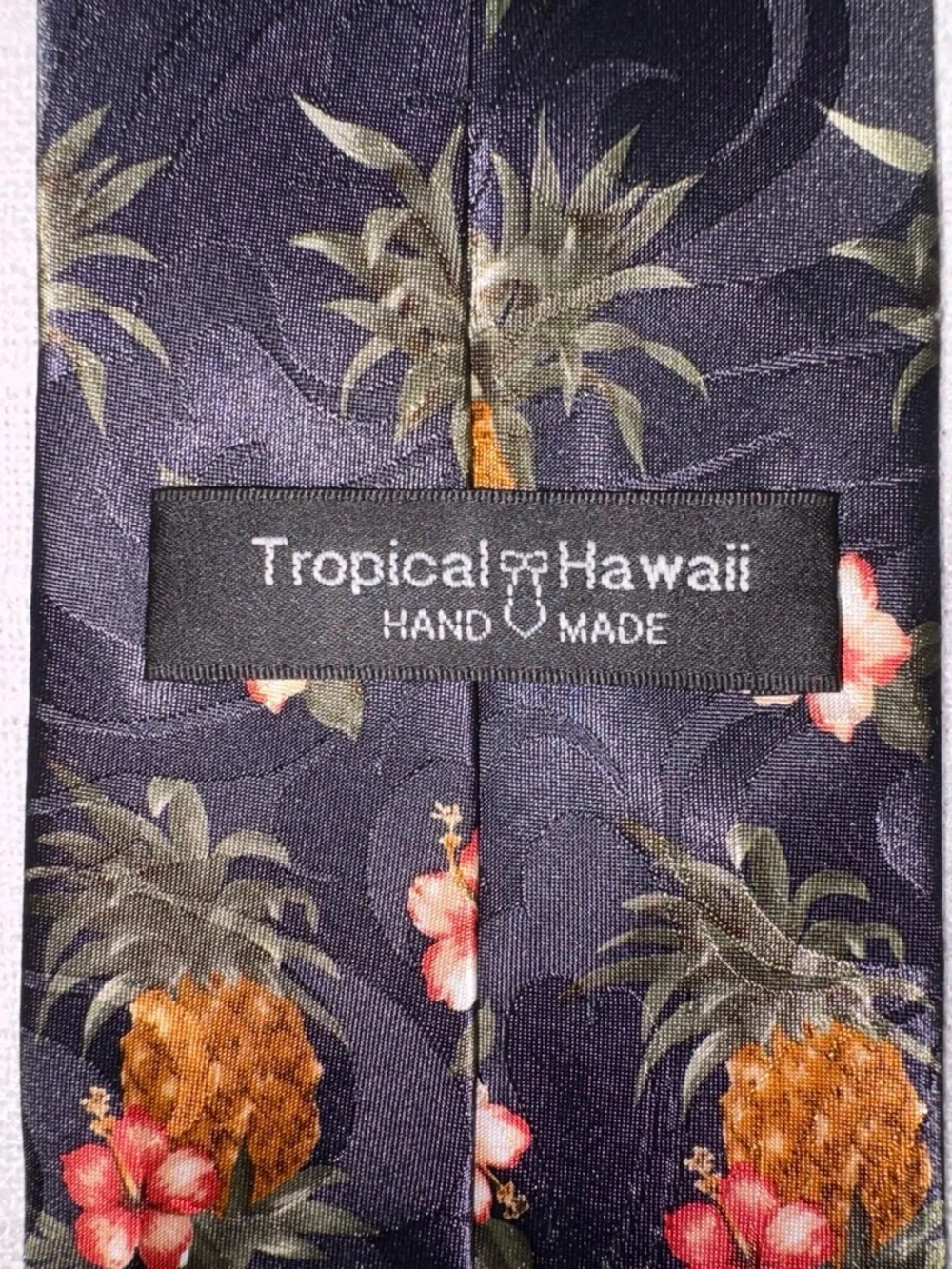 Tropical Hawaii Necktie Navy Pineapple Hibiscus Floral One Size EUC